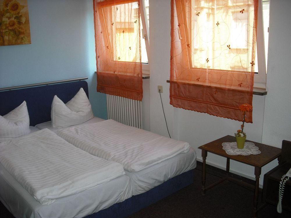 Hotel Wiesbadener Hof Stoccarda Esterno foto