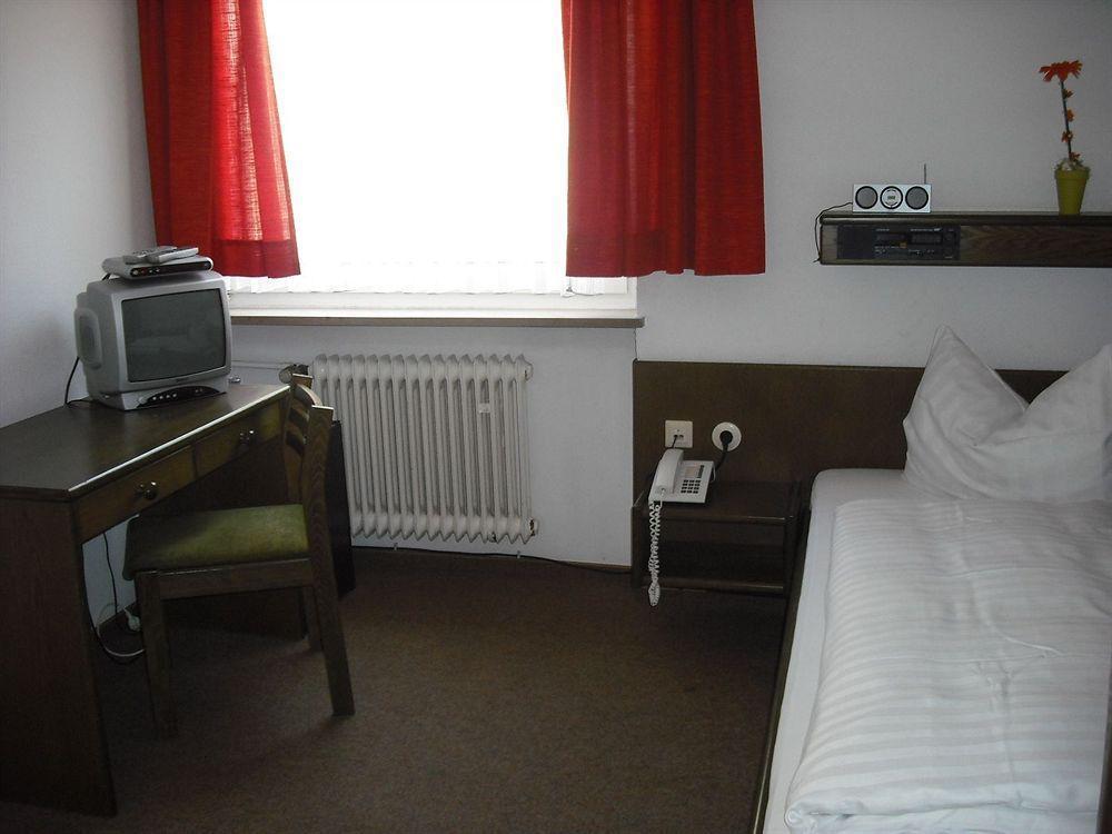Hotel Wiesbadener Hof Stoccarda Esterno foto