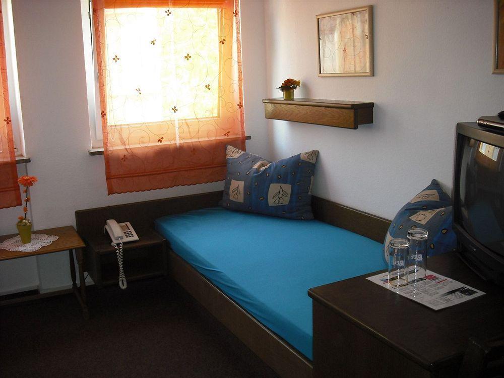 Hotel Wiesbadener Hof Stoccarda Esterno foto